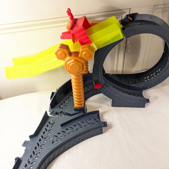 Disney Mickey Mouse Roadster Racers Super Charged Race Track Drop & Loop READ - Picture 6 of 10